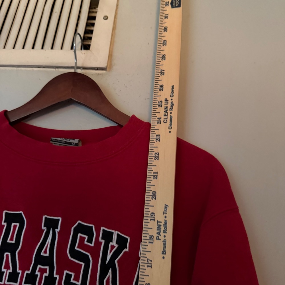Stadium Athletics Nebraska Huskers Sweatshirt Mens Medium Red Crewneck NCAA y2k - Picture 7 of 10